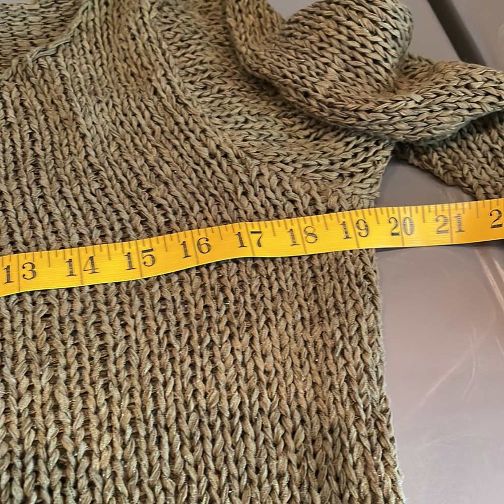 Calvin Klein Sweater - Picture 6 of 10